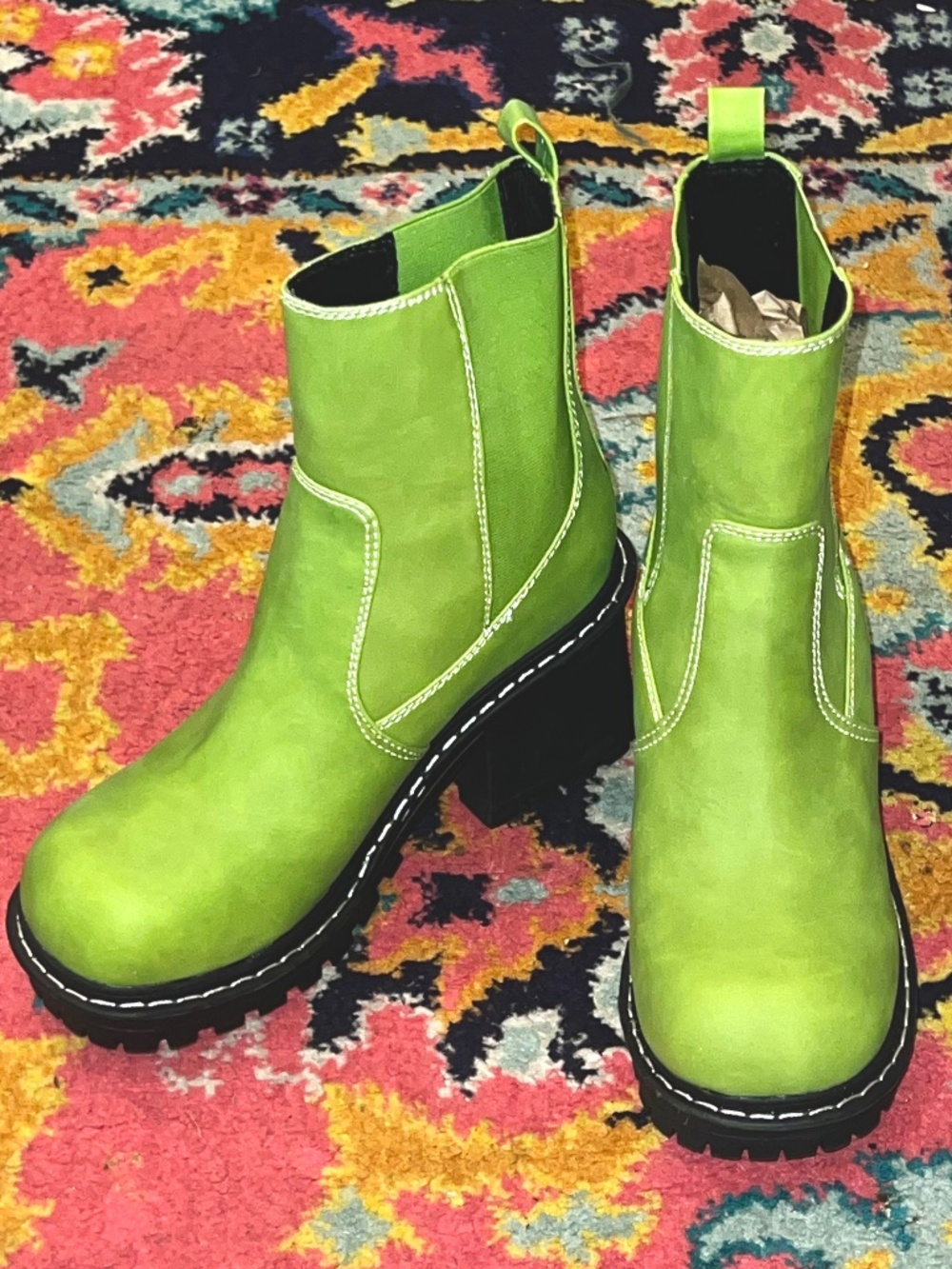 Delia’s green booties size 10